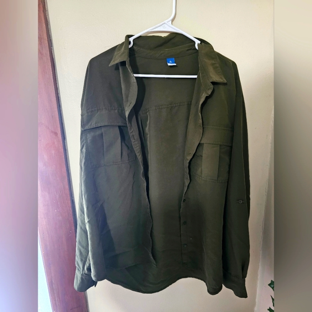 Women's dress shirt